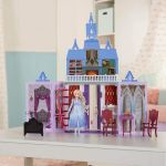 Disney Frozen 2 Fold & Go Arendelle Castle