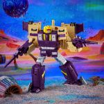 Transformers Legacy Leader Class - Blitzwing Figure