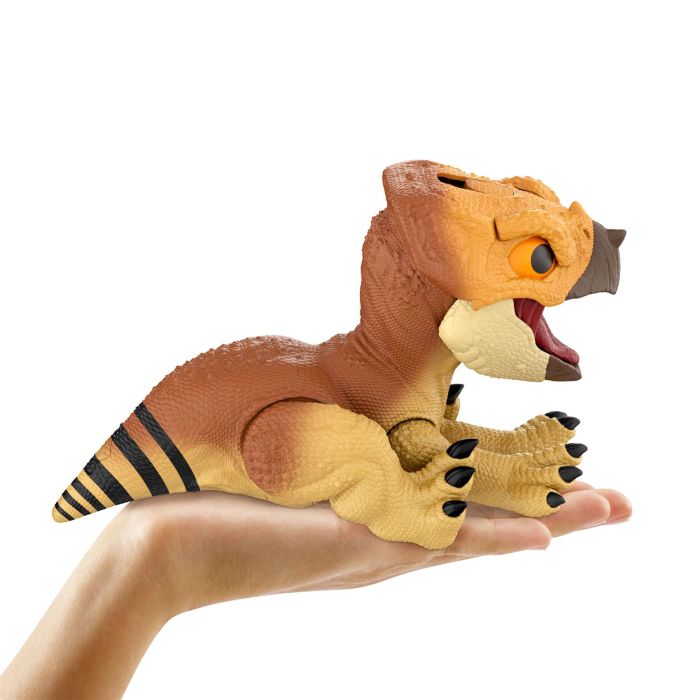 Jurassic World Rebirth Primal Protector Aquilops Dolores  Dinosaur Action Figure