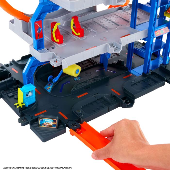 Hot Wheels Mega Loop Garage Playset