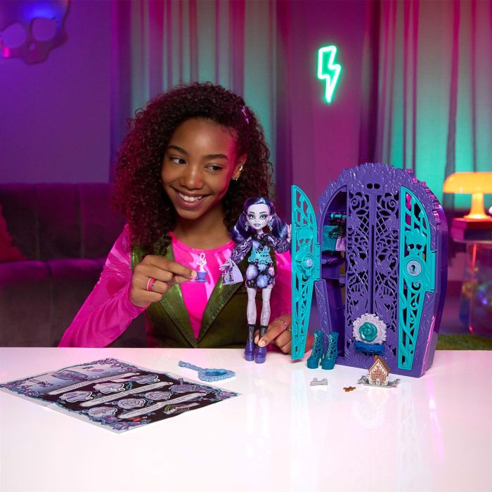 Monster High Skulltimate Secrets  Twyla Doll