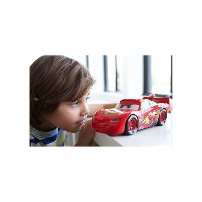 Cars 3 Movie Moves Lightning McQueen