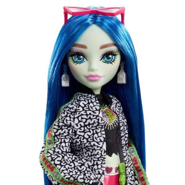 Monster High Ghoulia Yelps Fashion Doll