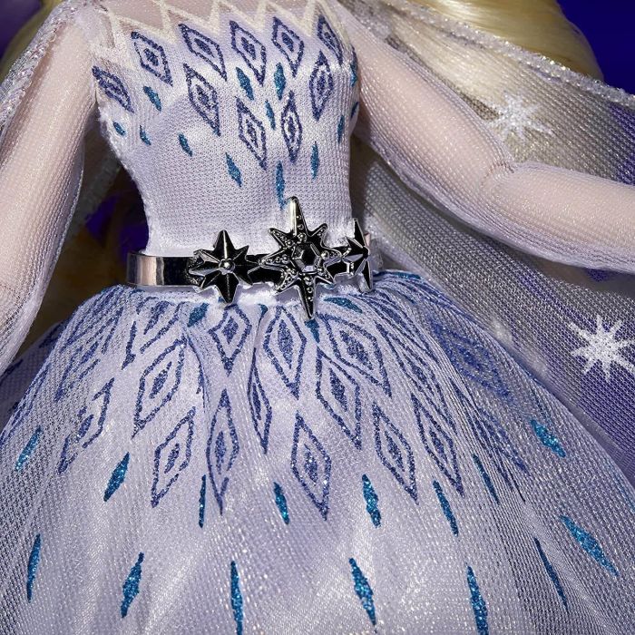 Disney Frozen Style Series Holiday Elsa Doll
