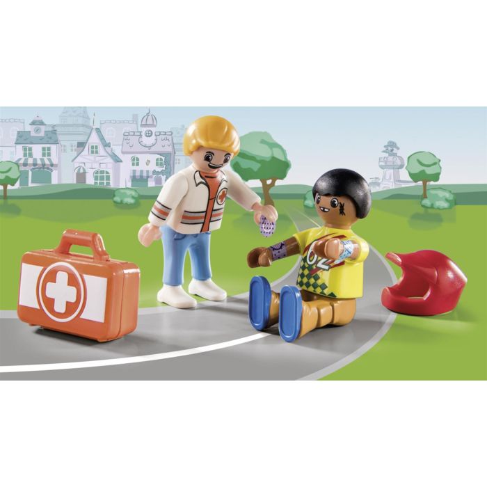 Playmobil Duck on Call Ambulance Action: Helping the Racing Driver 70919