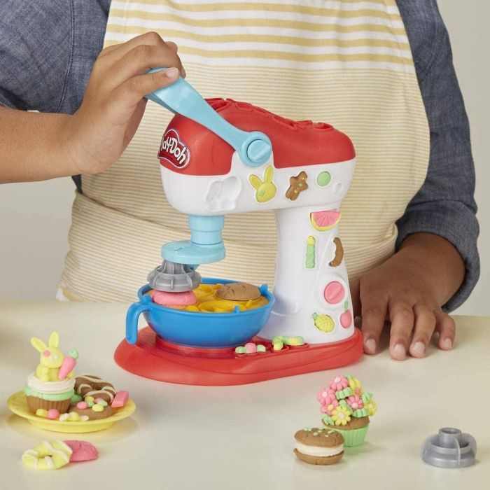 Play Doh Kitchen Creations Spinning Treats Mixer