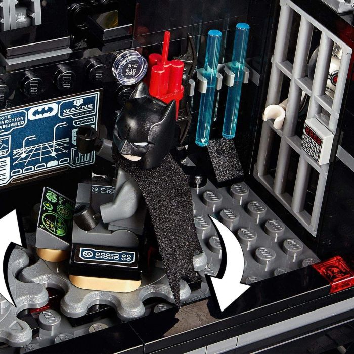 Lego DC Super Heroes Batman Mobile Bat Base 76160