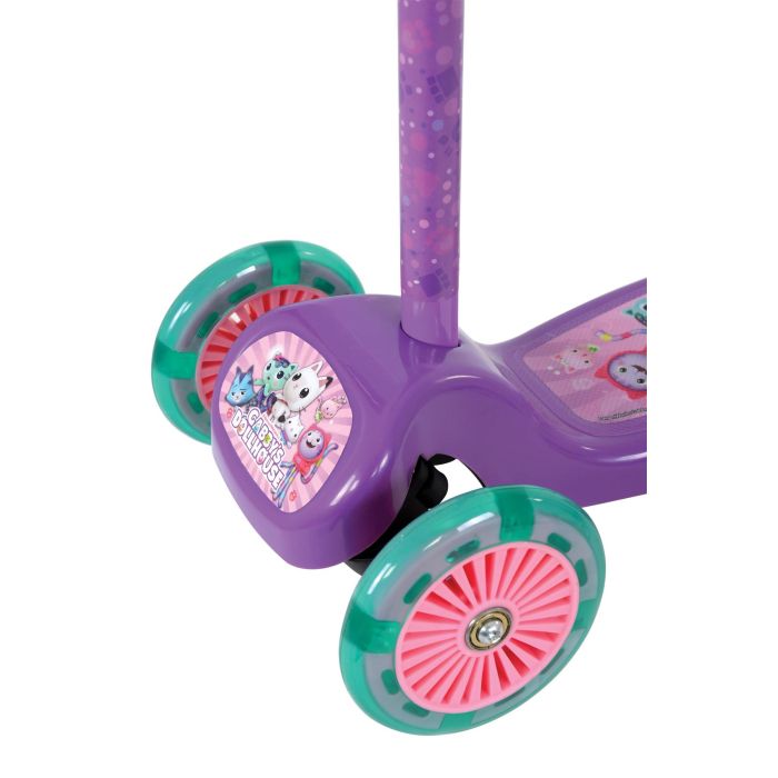 Gabby's Dollhouse Tilt N Turn Scooter with LED Wheels